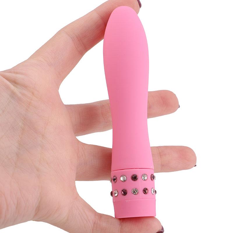 Kenarları Taşlı Pürüzsüz Dokuda Güçlü Titreşimli Klitoris Uyarıcılı Anal Ve Vajinal Vibratör